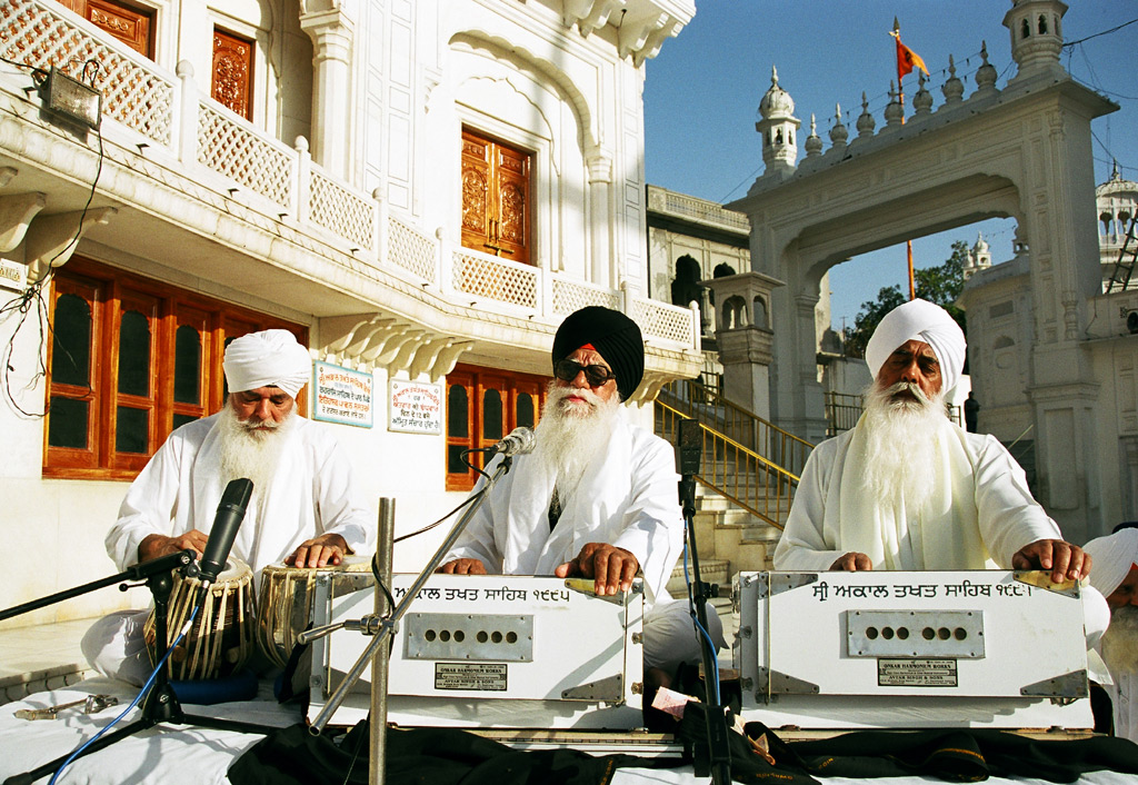 Gurmit Ji with Giani Amolak Singh and Bhai Sahib Mohinder Singh Ji